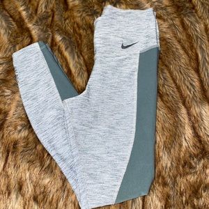 Nike leggings